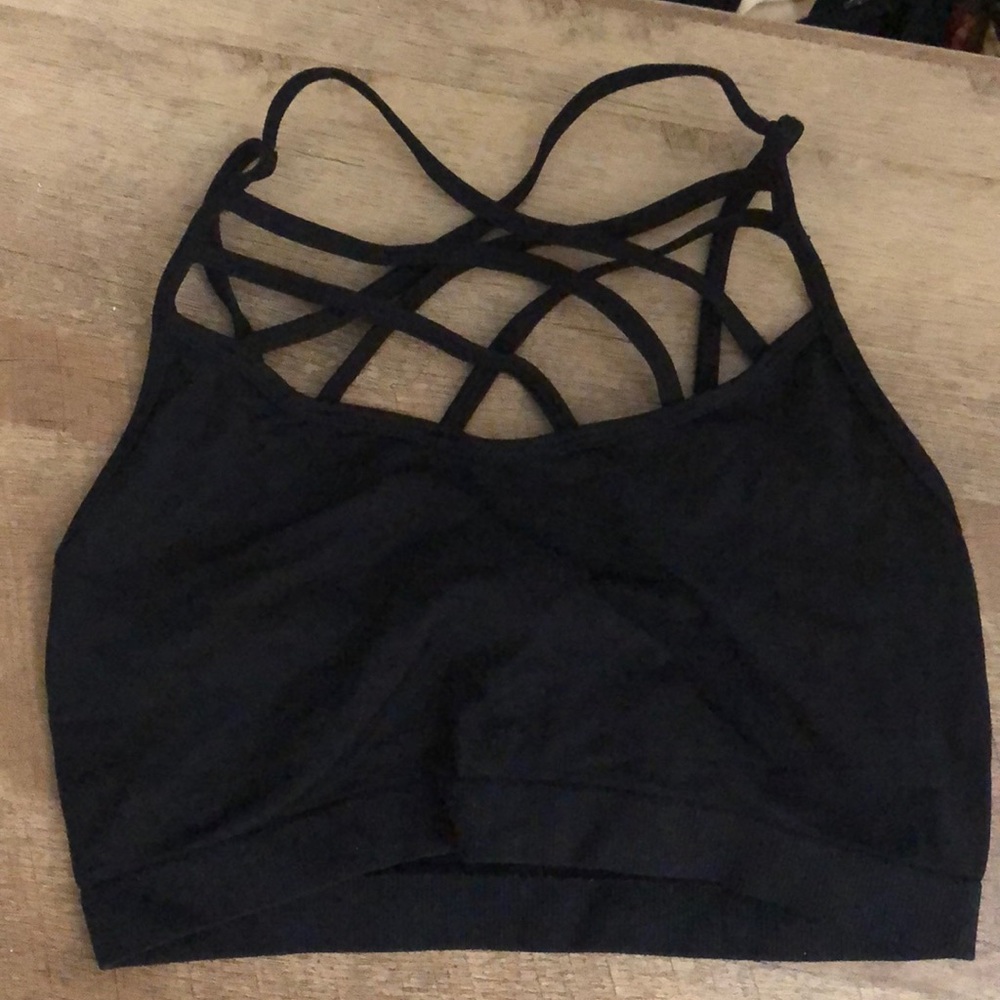 Black crop tank